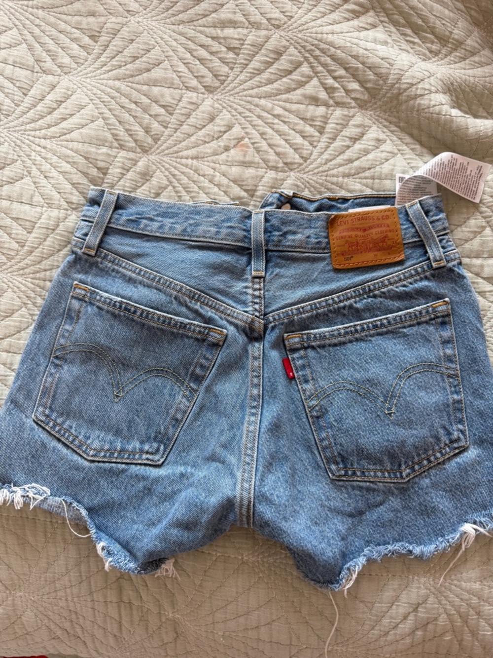 Levi 501 shorts W24 medium wash